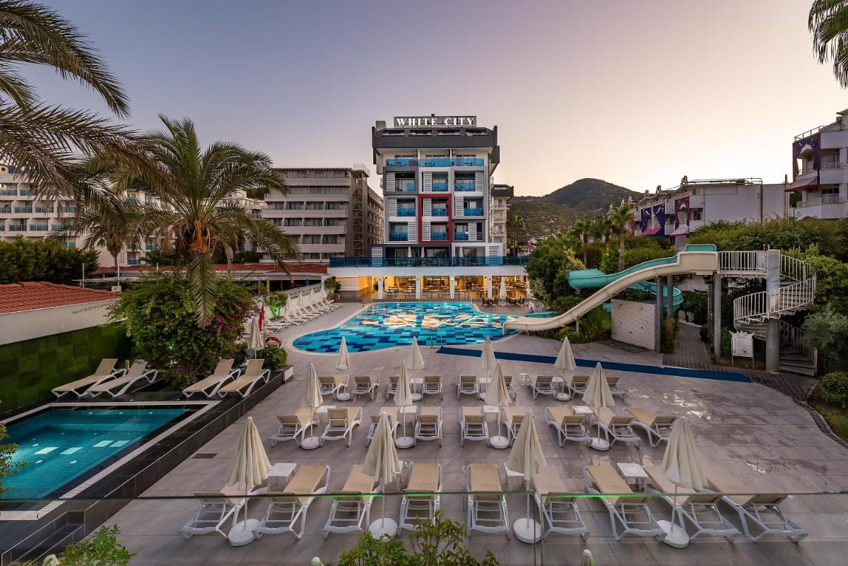 White City Beach Adult Only - Housity