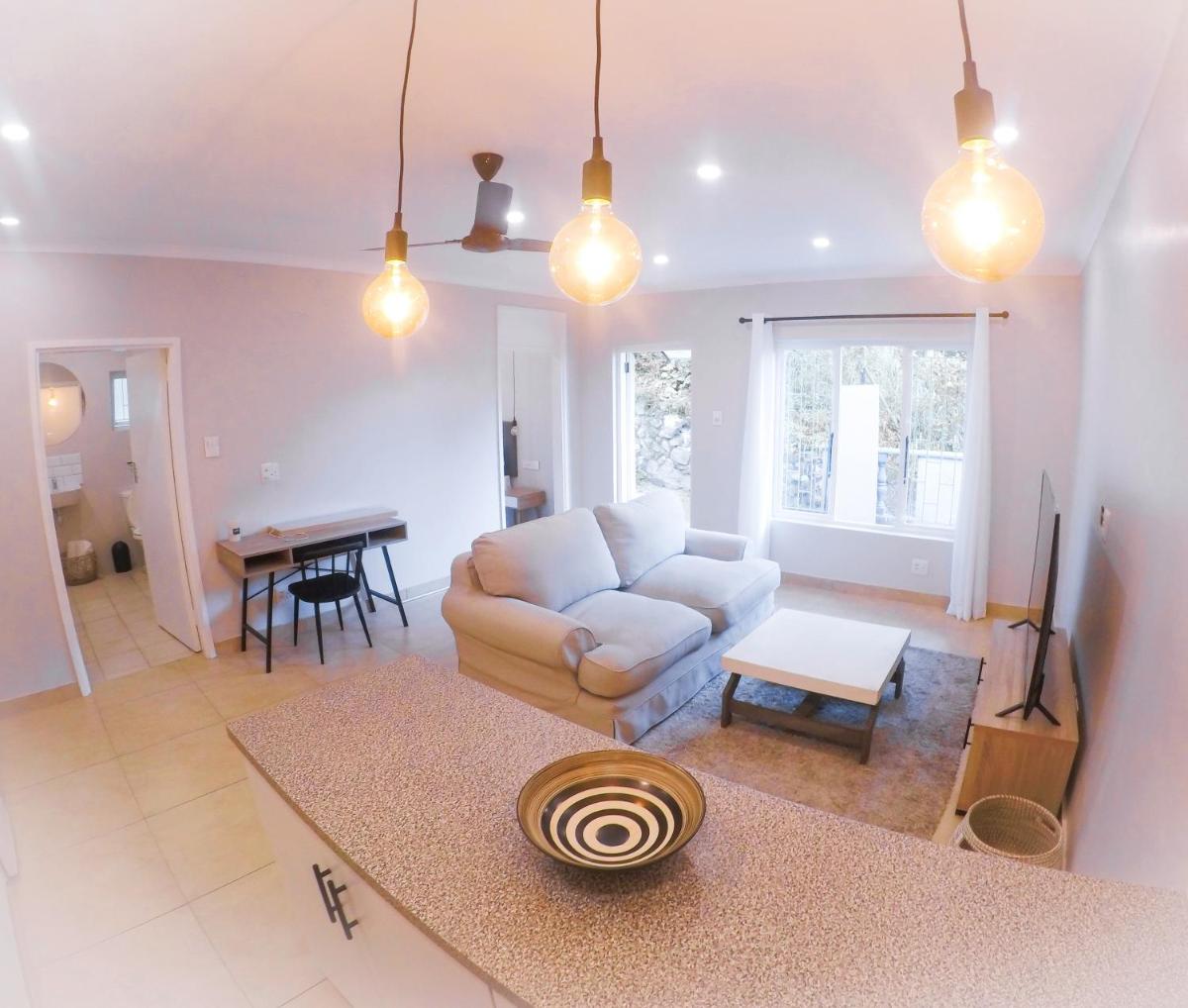 Strelitzia Apartments - Hizvo