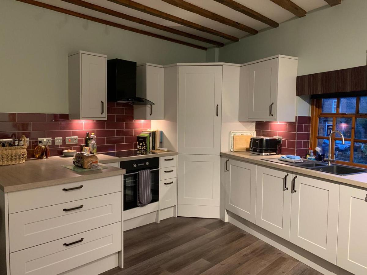 Apartment One, The Carriage House, York - Housity