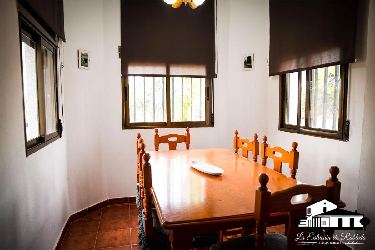 Casas rurales la estación de Robledo - Housity