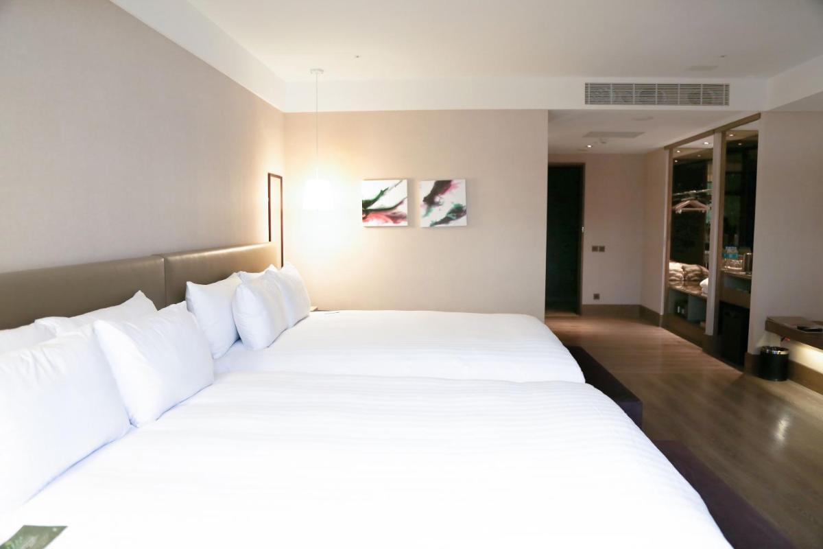 The Gaya Hotel - Housity