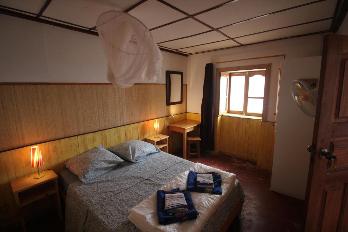 Suitetrails - Casa Evora Calheta - Typical fisherman's house on beach, whole house privatization