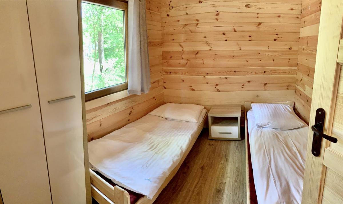 Ośrodek Wypoczynkowy Jeziornik - Housity