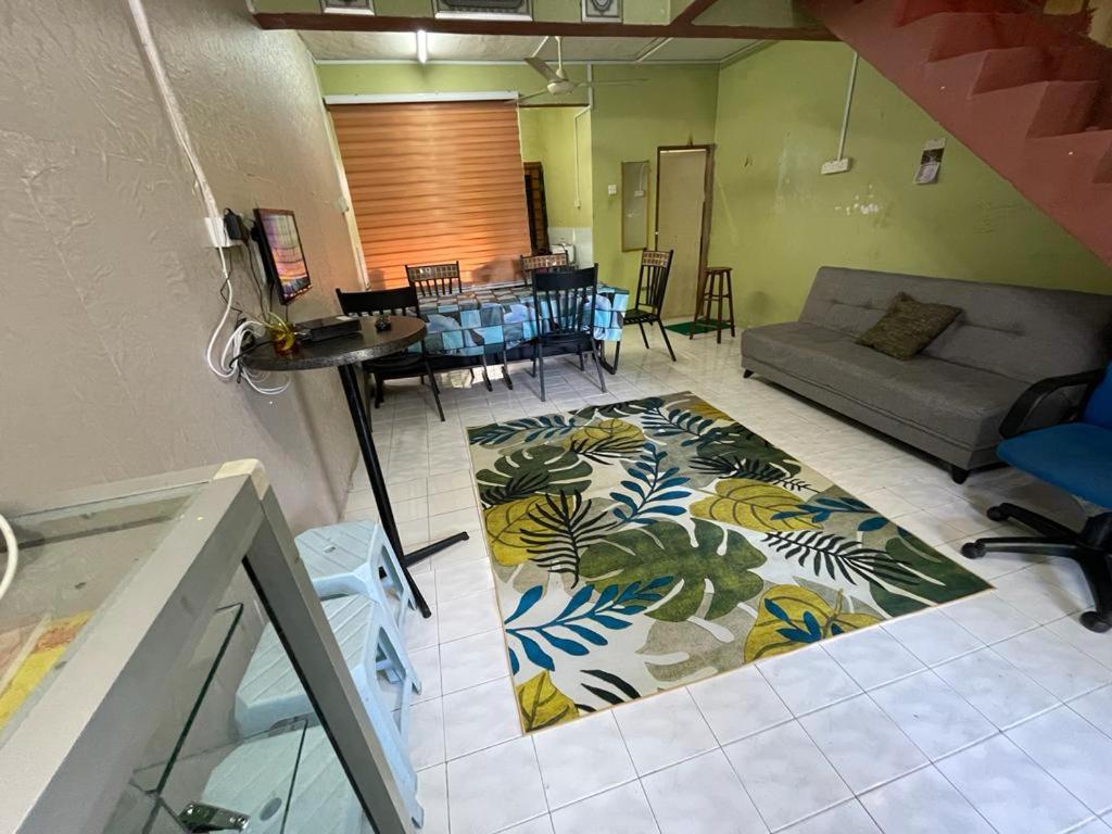 HOMESTAY ALIMAH - Housity