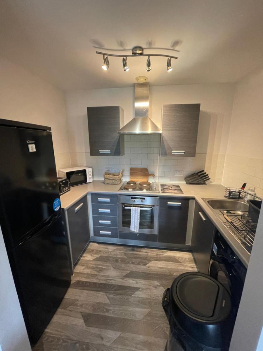 Entire modern apartment in Coventry City Centre - Housity