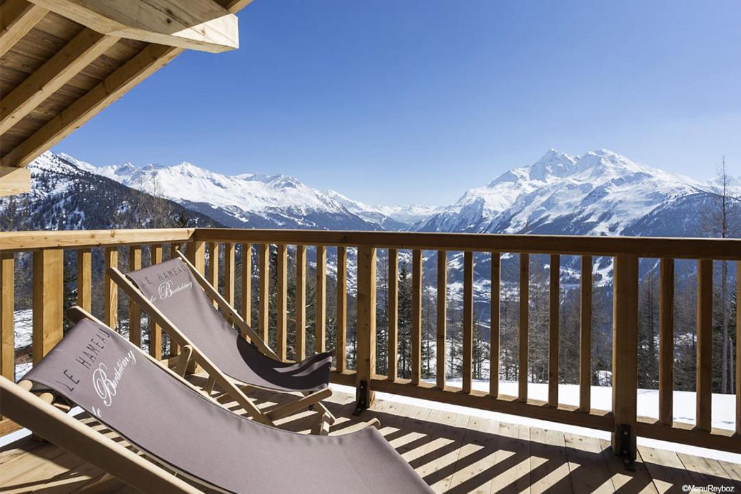Vue générale sur la montagne ou vue sur la montagne depuis l'appart'hôtel