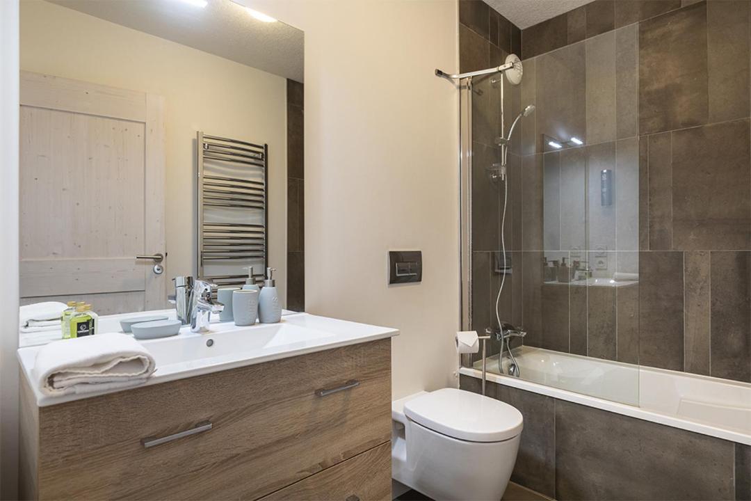 Salle de bains dans l'établissement TERRESENS - Le Hameau de Barthélémy