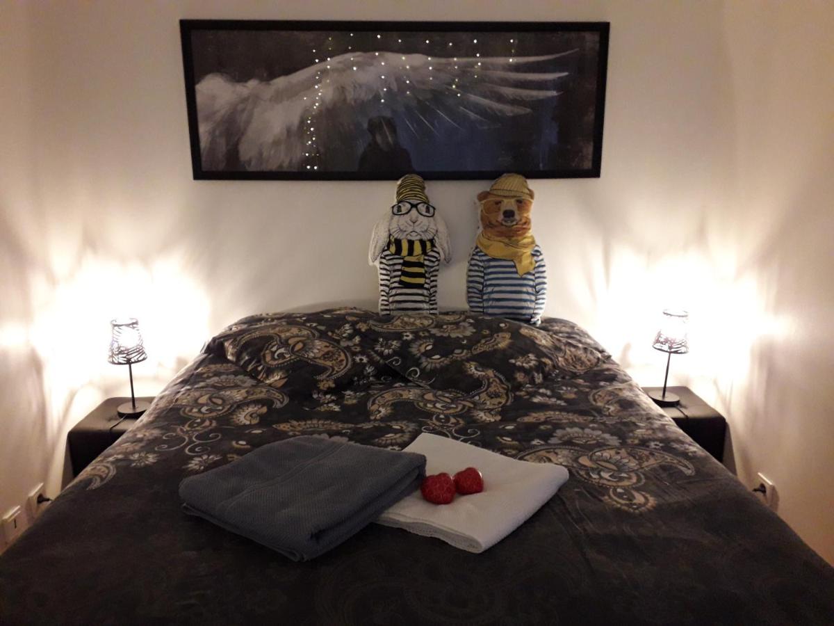 Lovely Appart near Paris, 15 mins to Opéra, Galerie Lafayette, Louvre - Housity