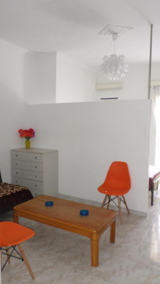 Top Floor Studio - Housity