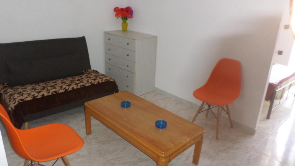 Top Floor Studio - Housity