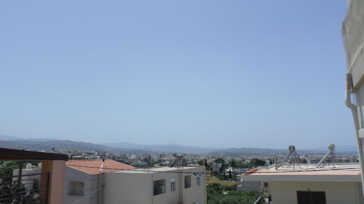 Top Floor Studio - Housity