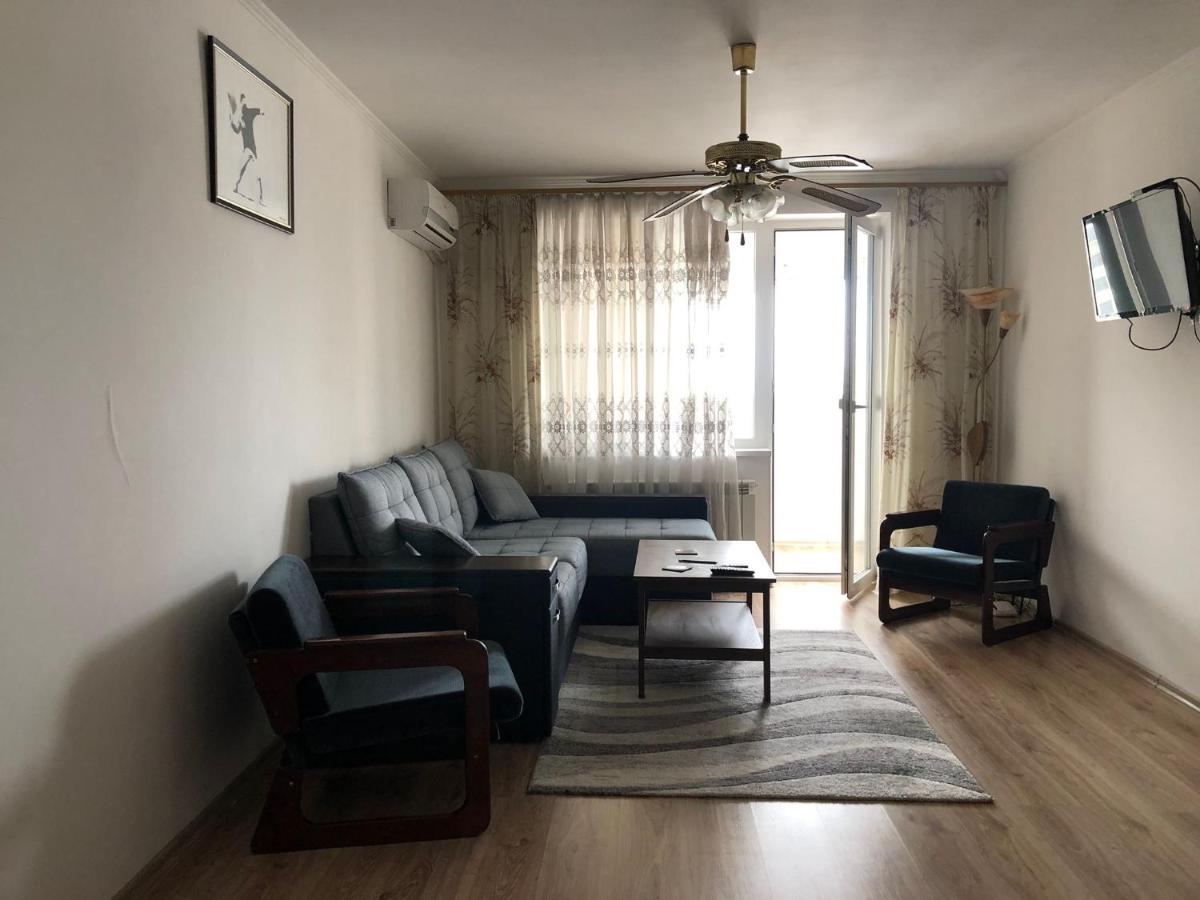 Clean apartment on Lunacharskogo street - Housity