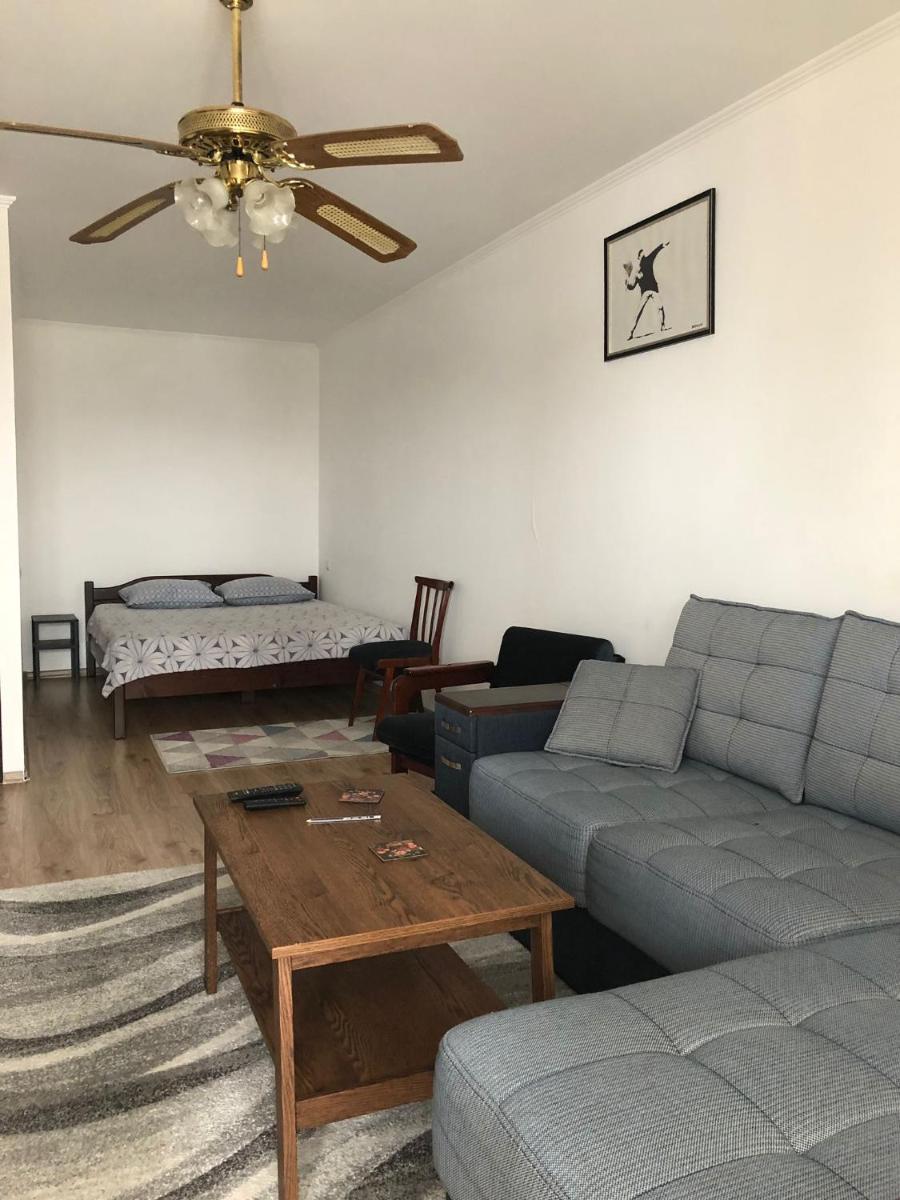 Clean apartment on Lunacharskogo street - Housity