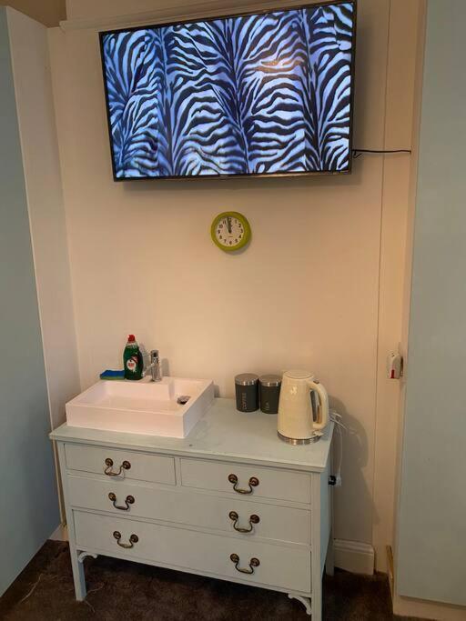 Cosy Regency Studio Apartment - Housity