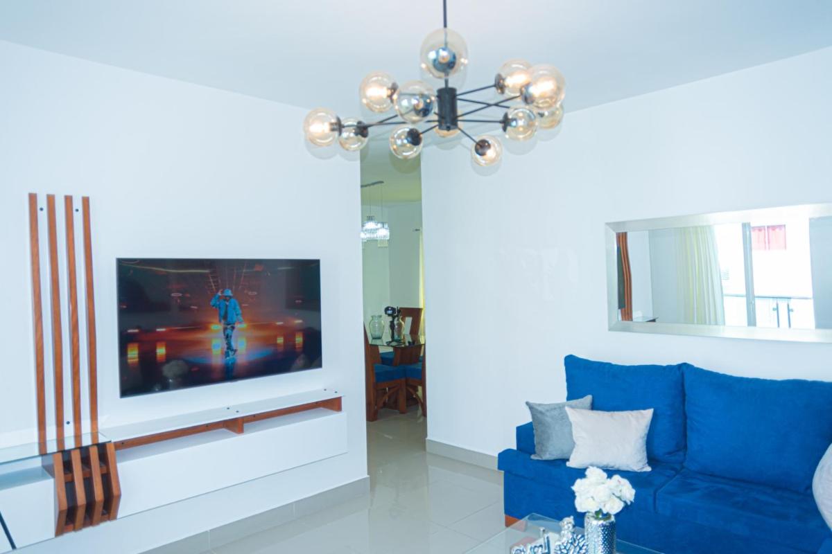 Se renta apartamento amueblado , ubicados en Santiago , 3 habitaciones , 2 bańos , 2 parqueo , área de juego y Piscina. - Housity