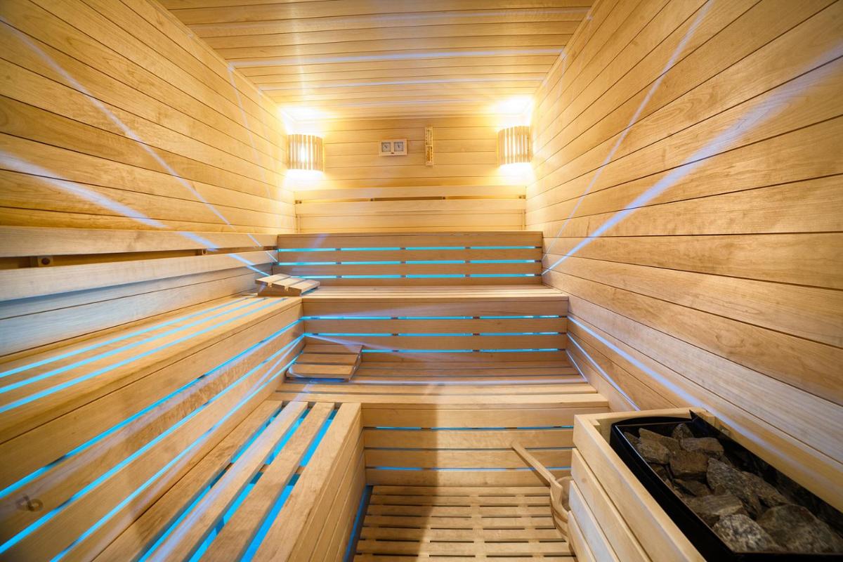 Hotel Dworek Wapionka - Housity