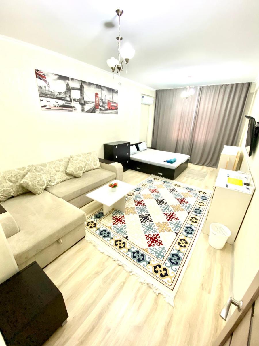TRILLIONER Apartment 43 - Housity