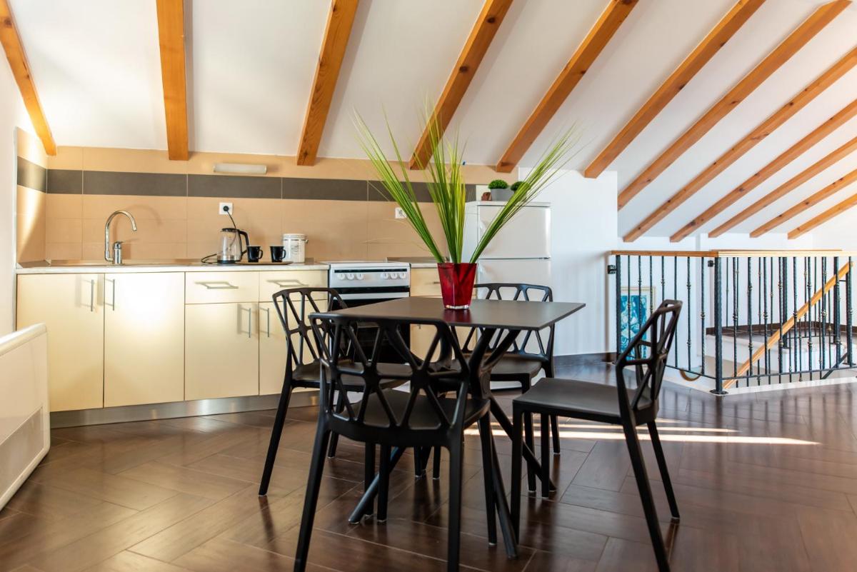 Apartments Sutalo - Housity