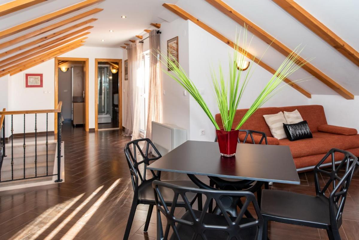 Apartments Sutalo - Housity