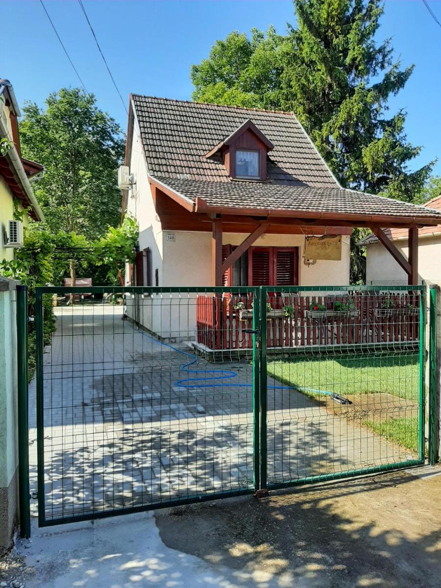 Krémerház a Vendégház - Housity