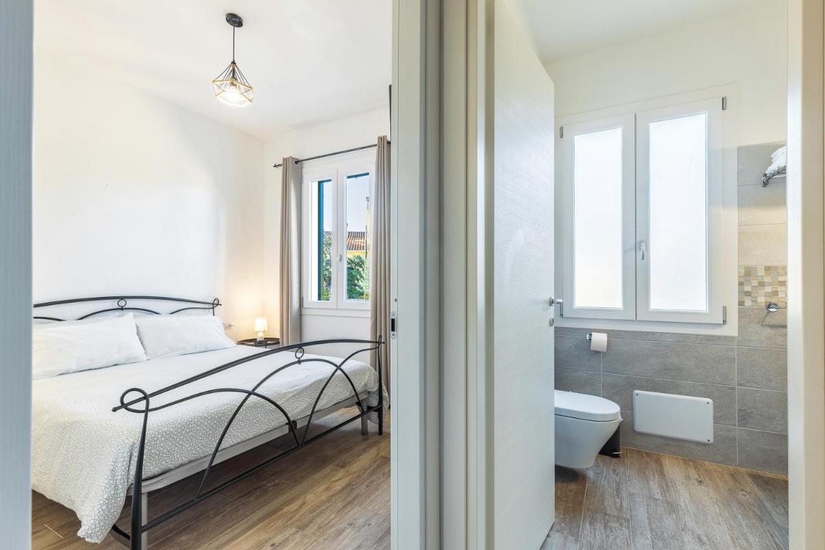 Acquazzurra Rooms - Housity