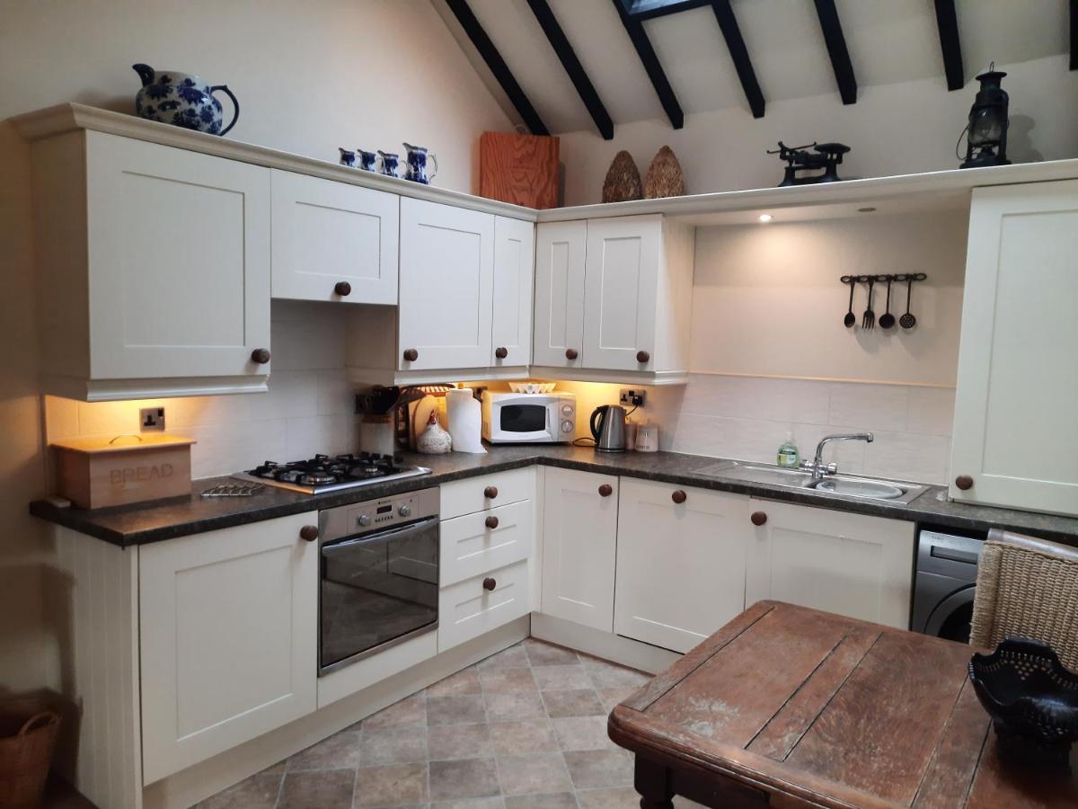 The Shippon, Parc yr Odyn, Pentraeth, Anglesey LL75 8UL - Housity