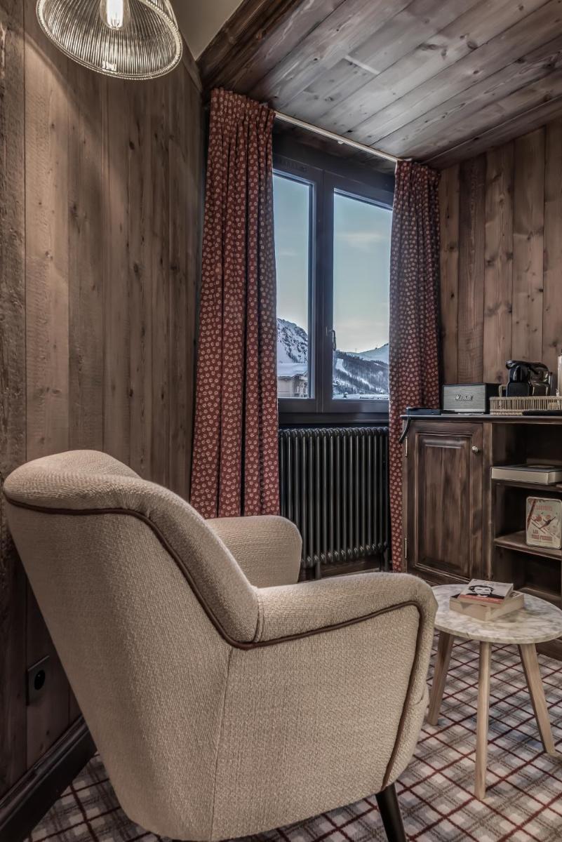 Coin salon dans l'établissement Hotel & Spa Le Val d'Isère