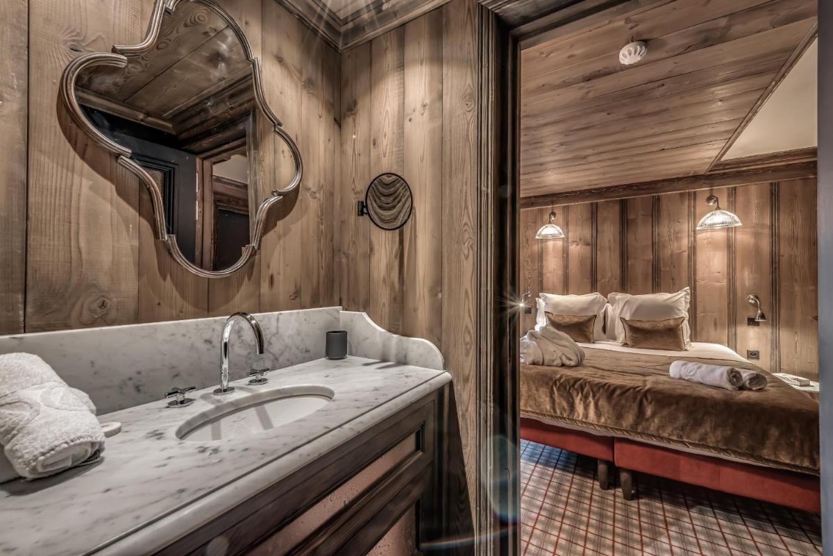 Coin salon dans l'établissement Hotel & Spa Le Val d'Isère