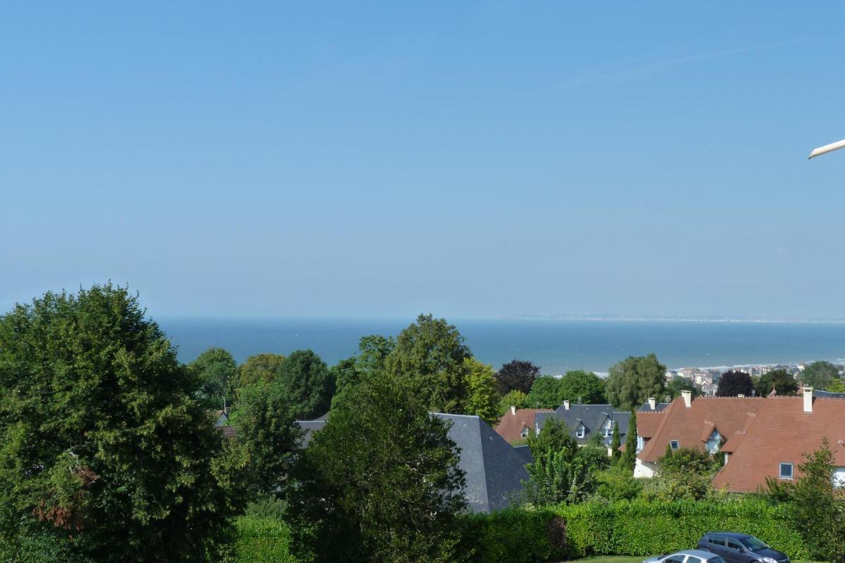 Studio vue panoramique sur mer - Housity