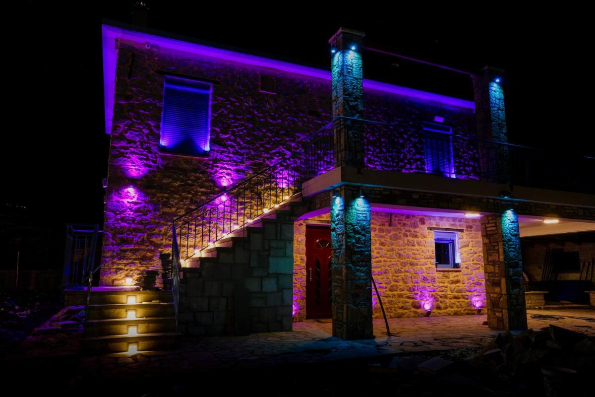 ΒΙΛΛΑ ΤΟ ΠΕΤΡΙΝΟ stone bild villa full equipment - Housity