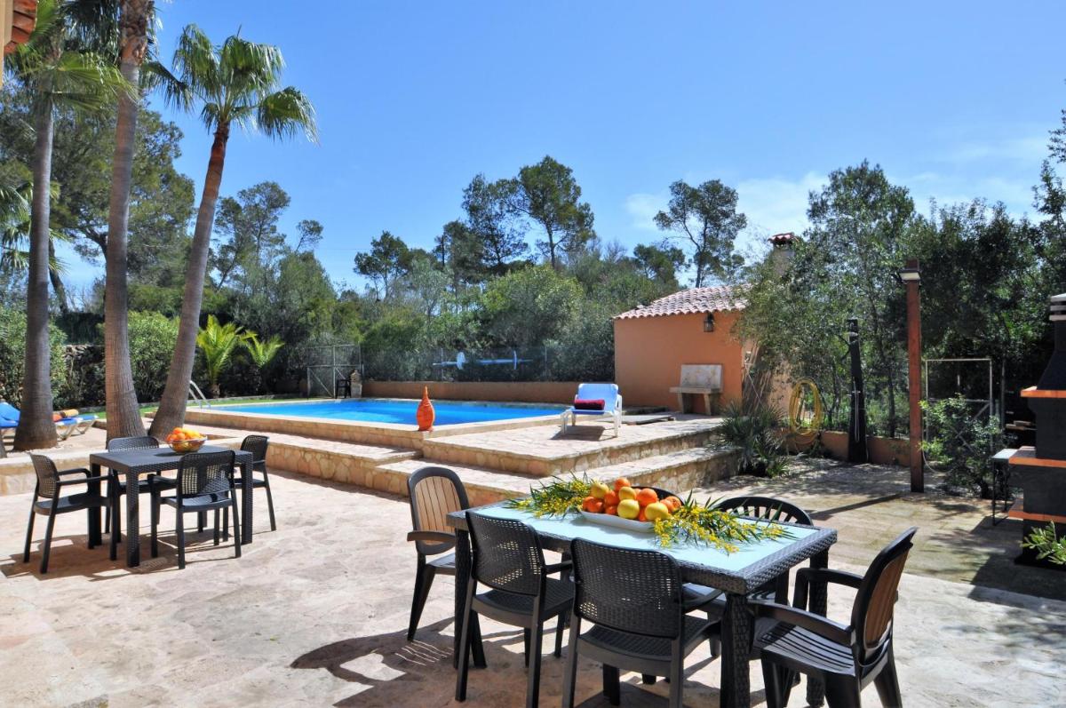 Beautiful 5-Bed House quiet area close to Campos - Housity