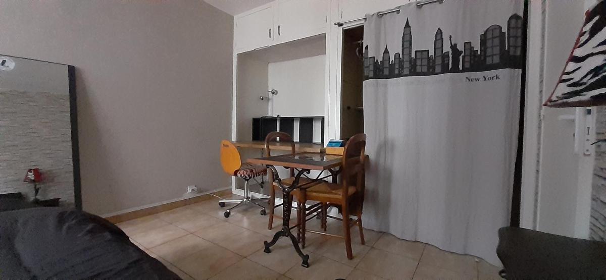 Chambre double Greg en colocation - Housity