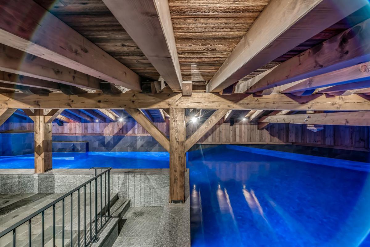 Piscine de l'établissement Hotel & Spa Le Val d'Isère ou située à proximité