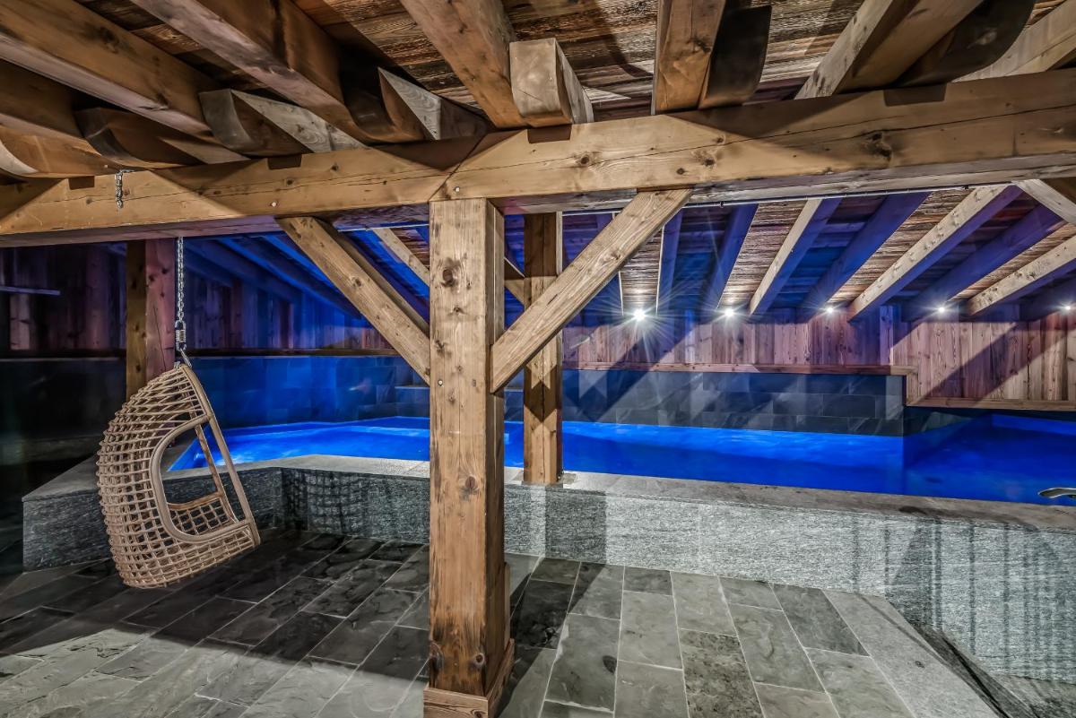 Piscine de l'établissement Hotel & Spa Le Val d'Isère ou située à proximité