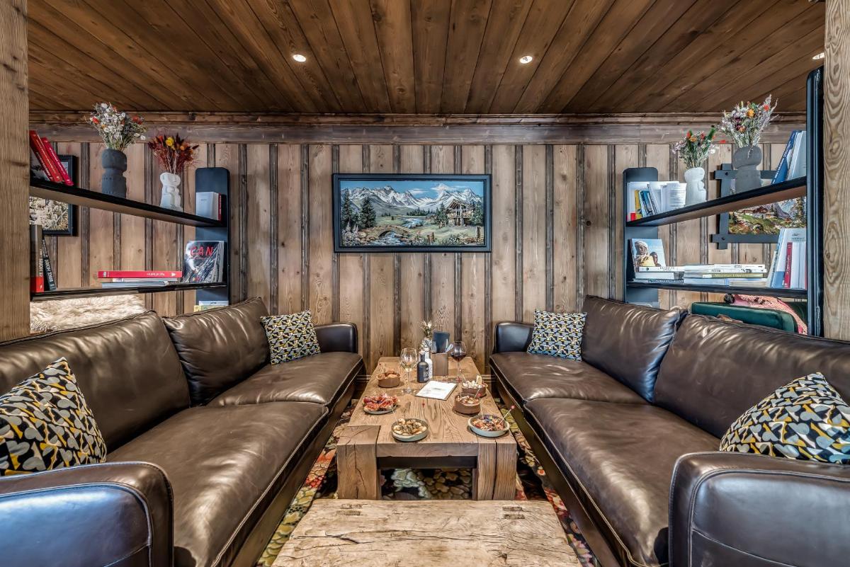 Coin salon dans l'établissement Hotel & Spa Le Val d'Isère