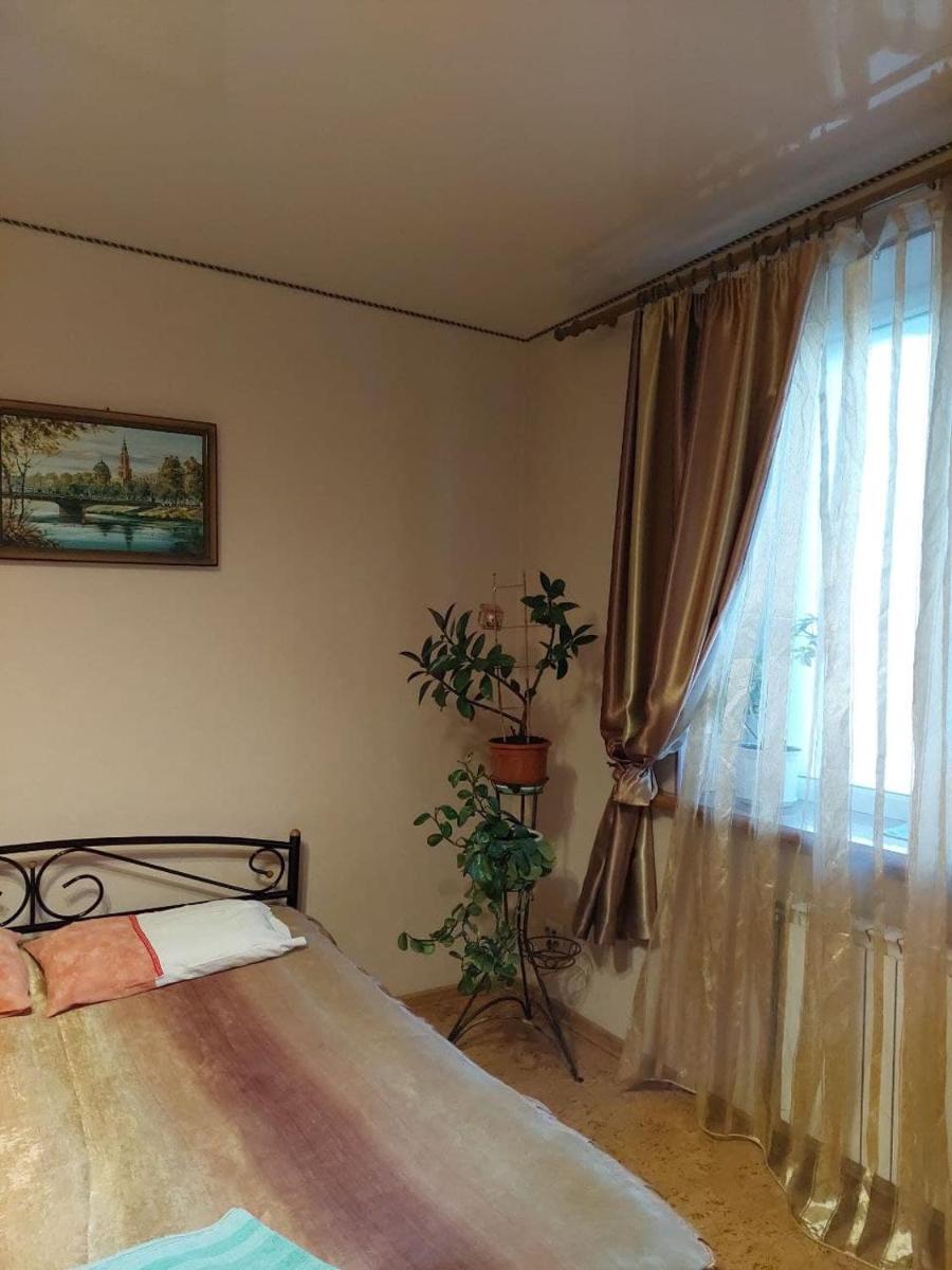 Aparthotel Flora - Housity
