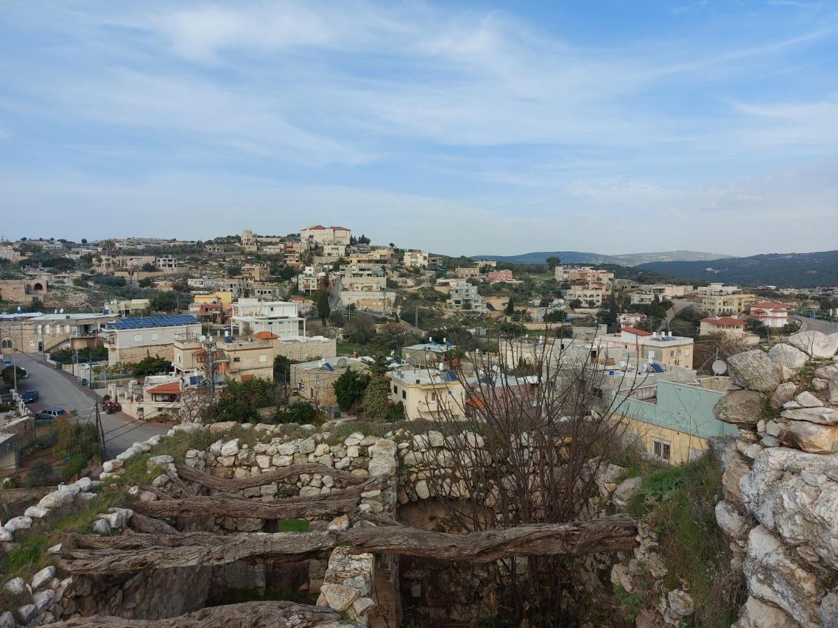 Near the King's castle - Housity
