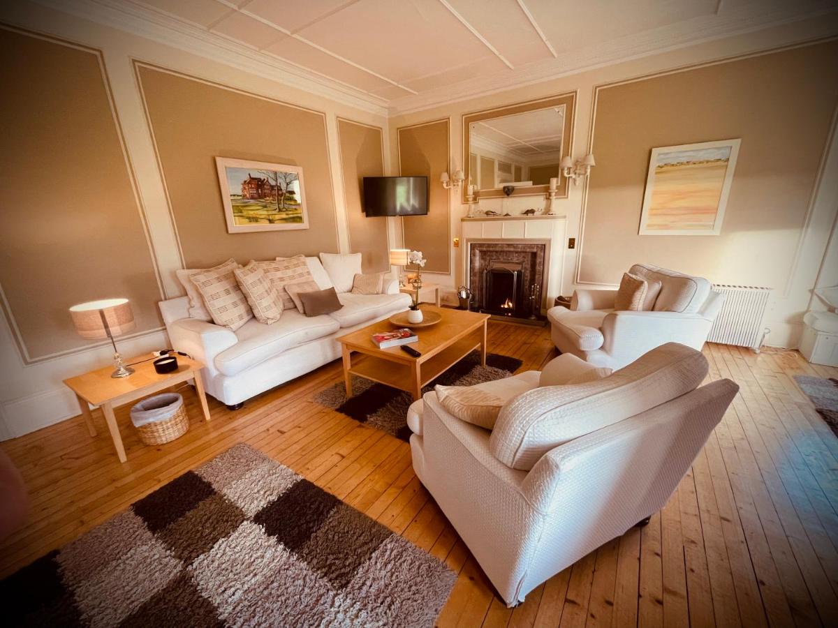 Sandhill House - Housity