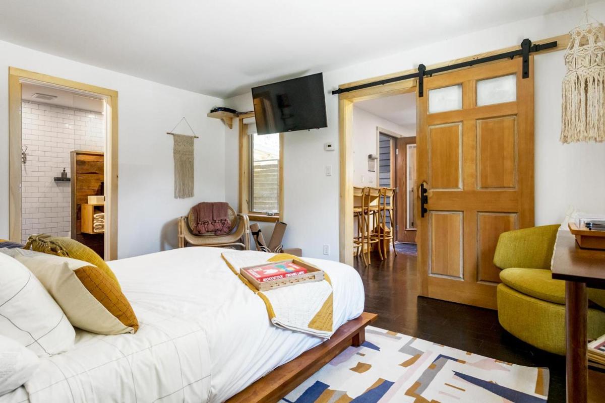 The Herwood Inn - Housity