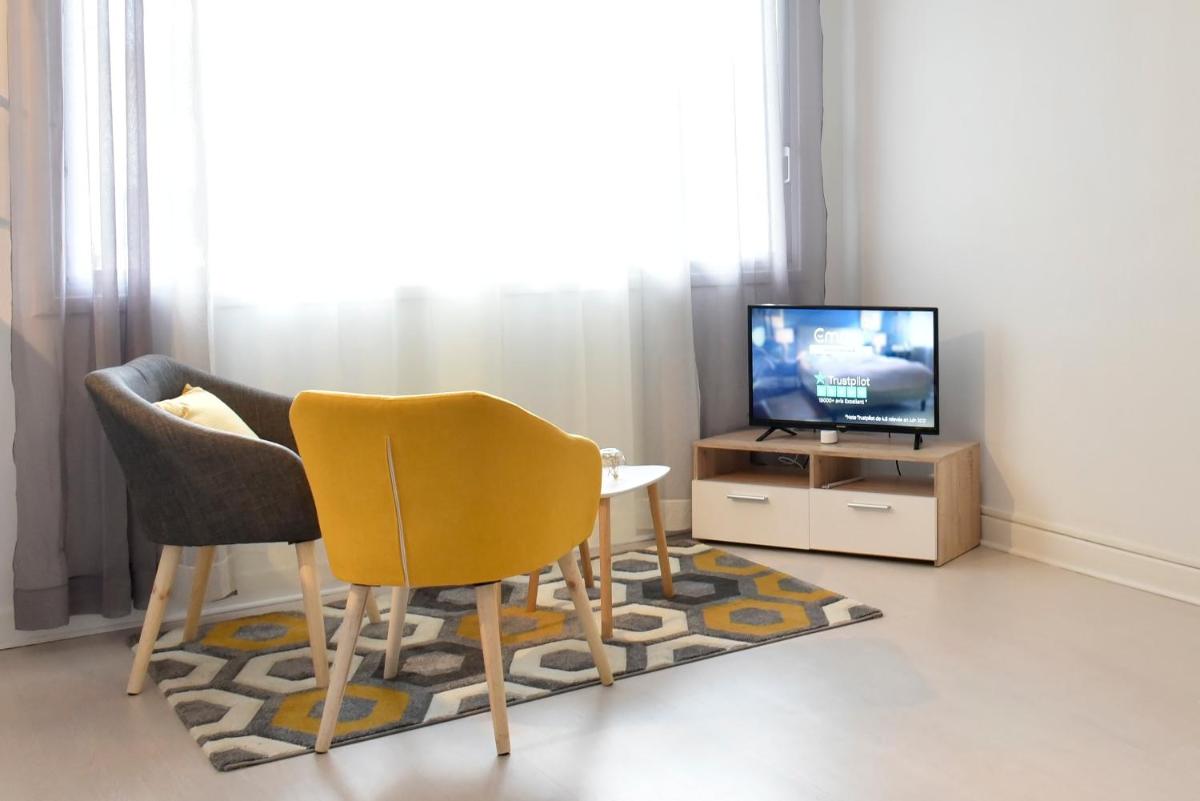 Suitetrails - SUPERBE STUDIO PLEIN CENTRE AVEC PARKING PRIVE