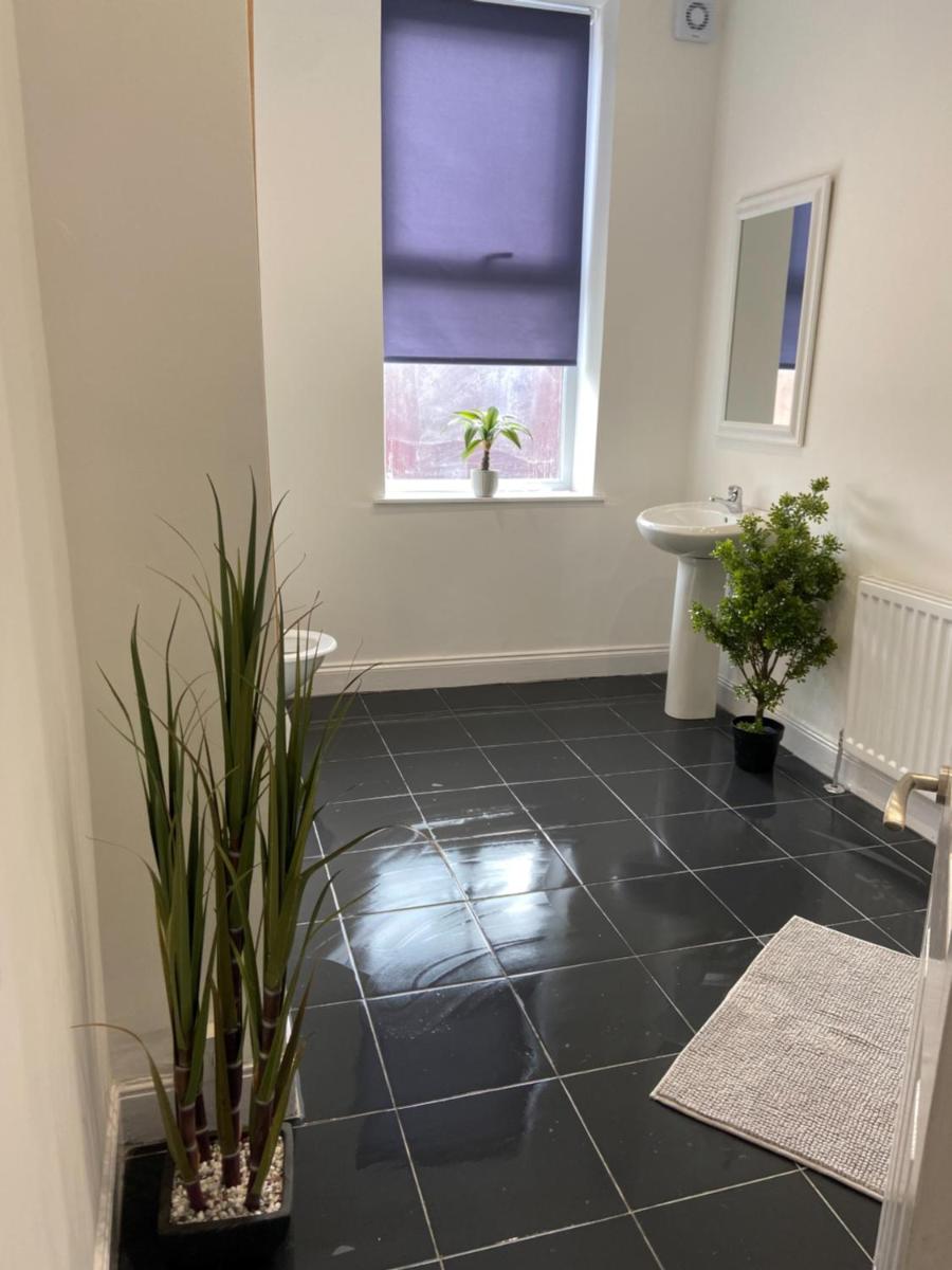Newcastle Apartment 2 - Free Parking - Housity
