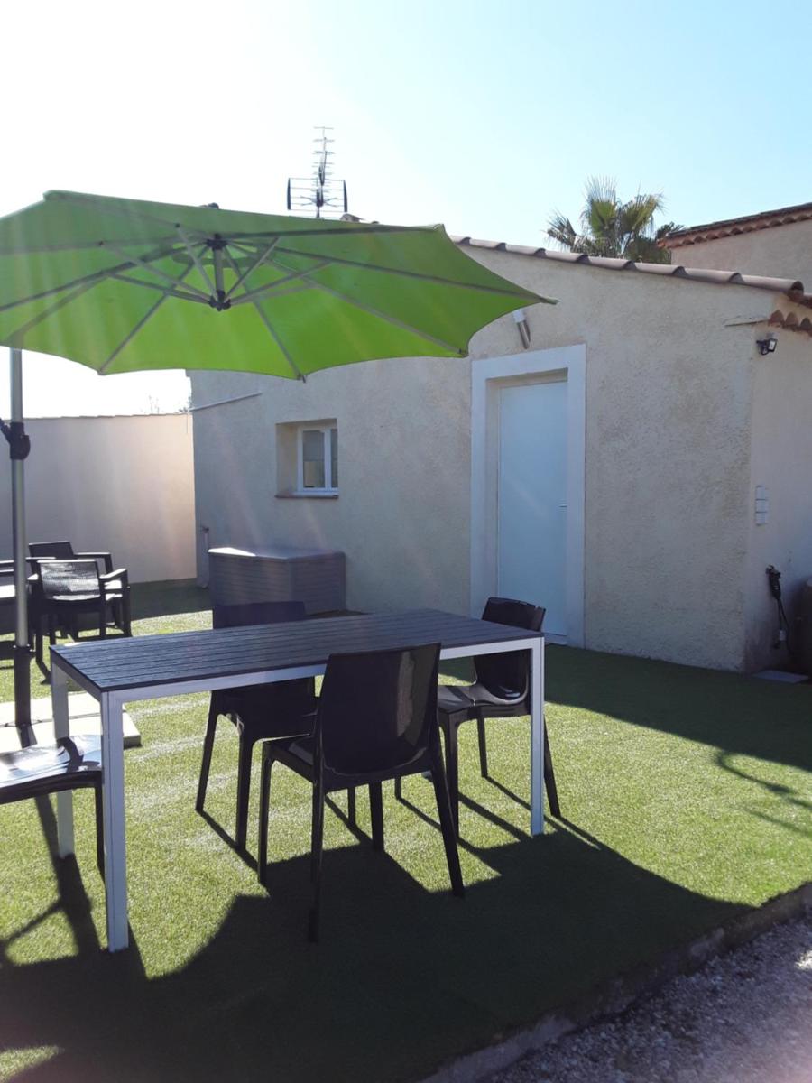 F1 avec un espace jardin - Housity
