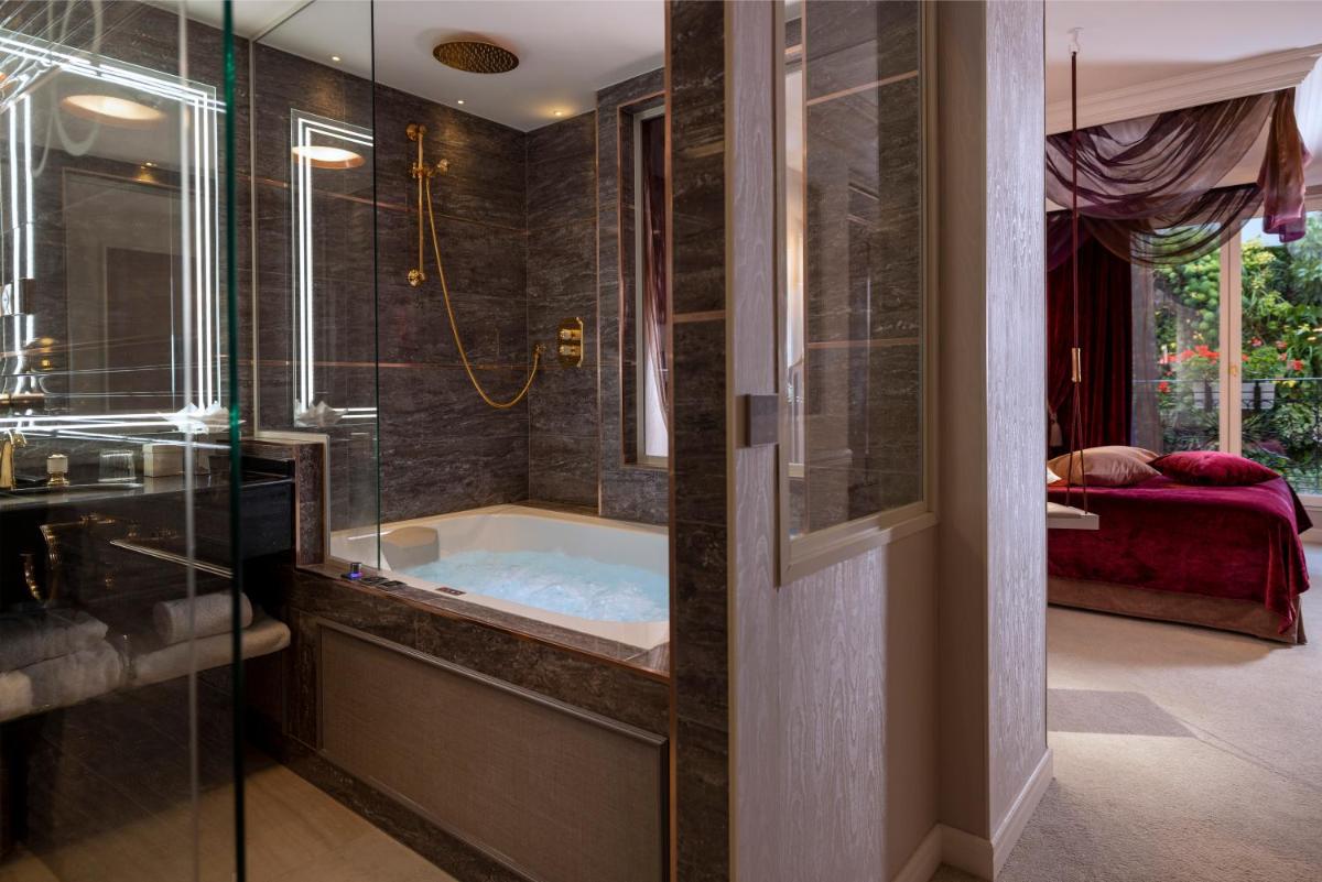 Salle de bains dans l'établissement Paris j'Adore Hotel & Spa
