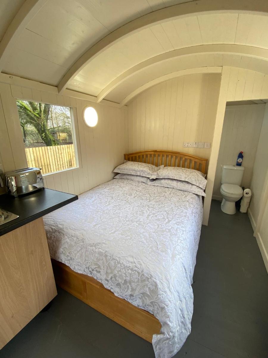 The Shepherd's Hut @ Pandy Farm - Housity
