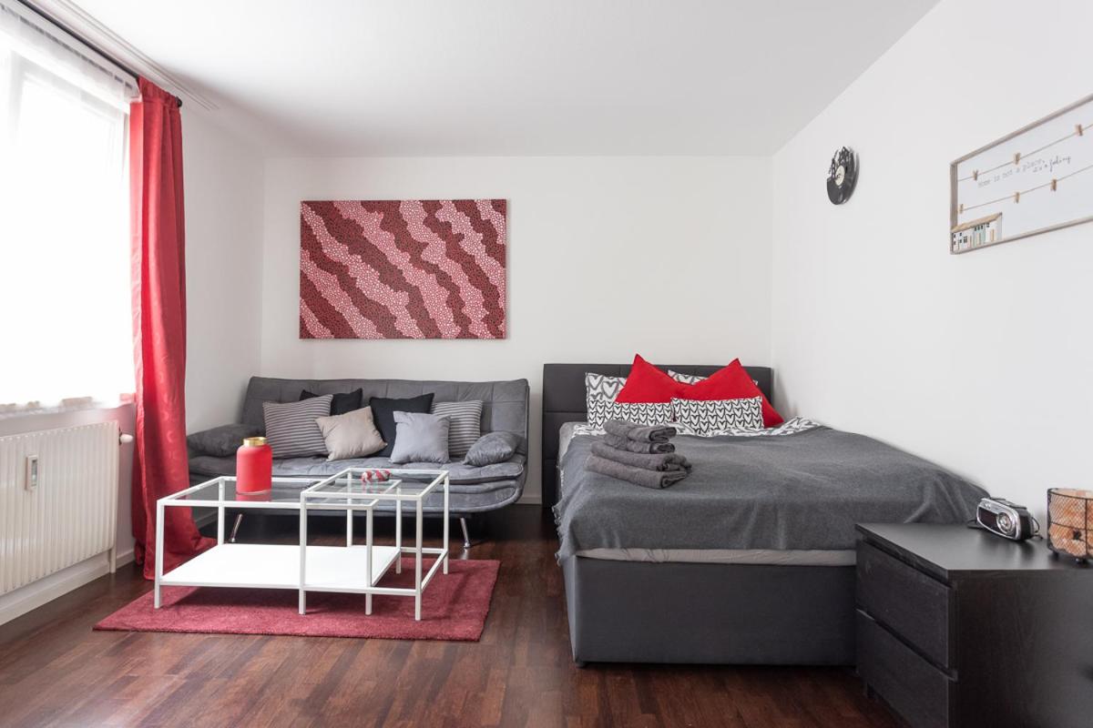NEW ShalalaLiving Vienna - Lovenest or Workspace near Schönbrunn BG - Housity