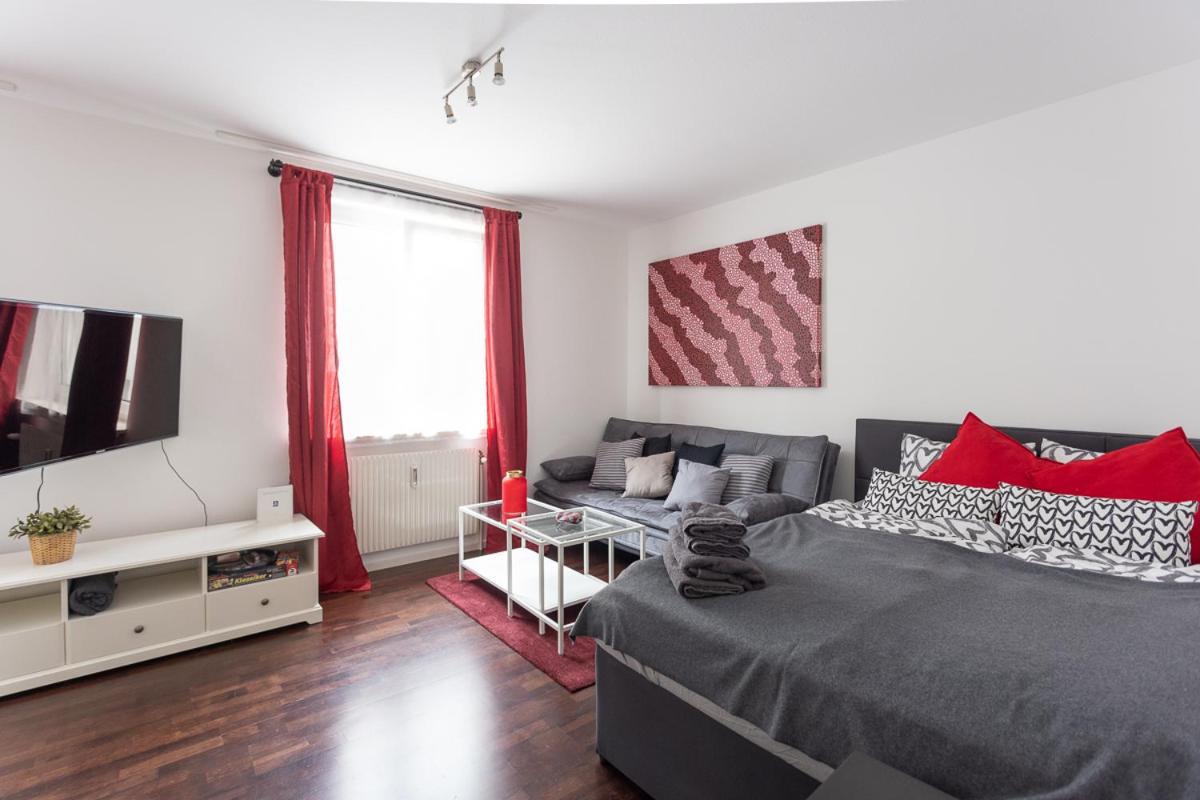 NEW ShalalaLiving Vienna - Lovenest or Workspace near Schönbrunn BG - Housity