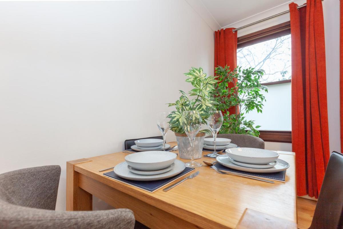 Vibrant & bright city centre apartment! - Hizvo
