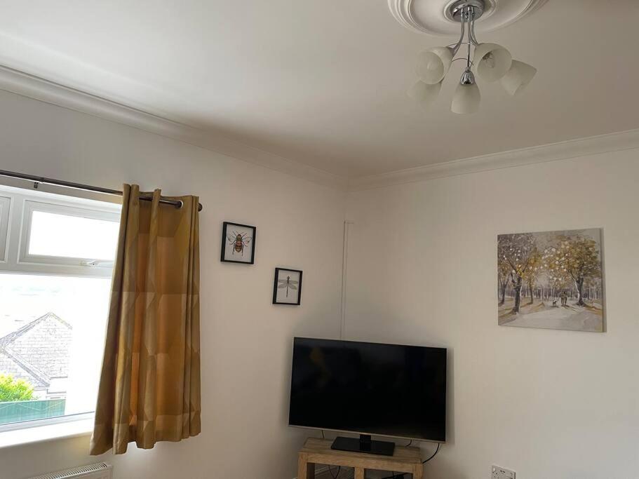 Superb base for exploring Cornwall and Plymouth - Housity