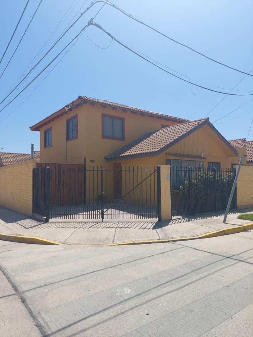 Amplia casa en sector residencial de La Serena. - Housity