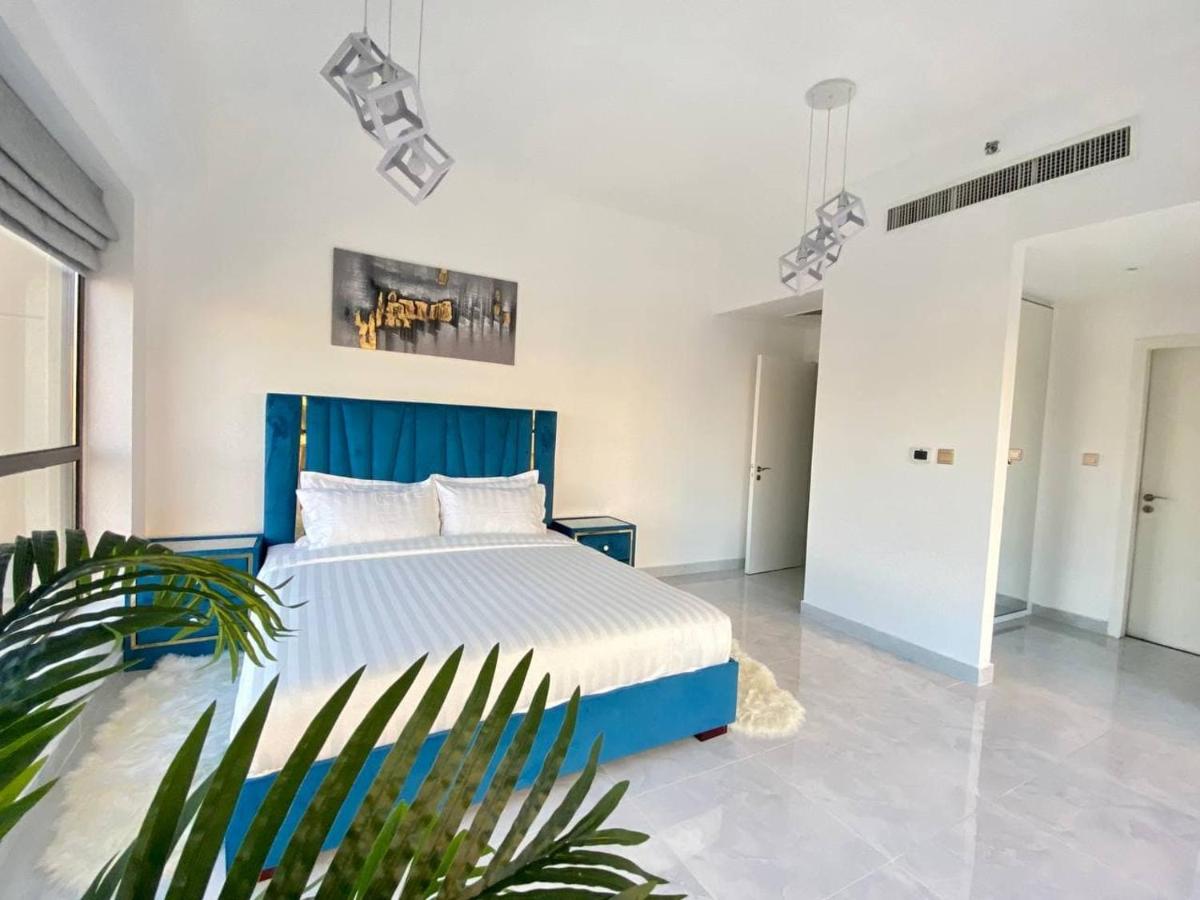Suitetrails - Luxury JBR Apartments , beach , pool , parking